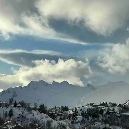 Leilighet Med Egen Uteplass Og Utsikt. Parkering. Appartamento
