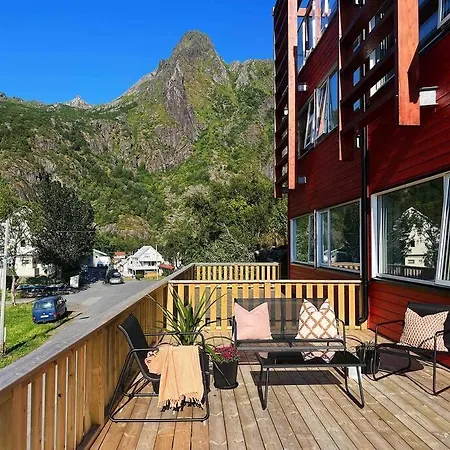Apartment Leilighet Med Egen Uteplass Og Utsikt. Parkering.