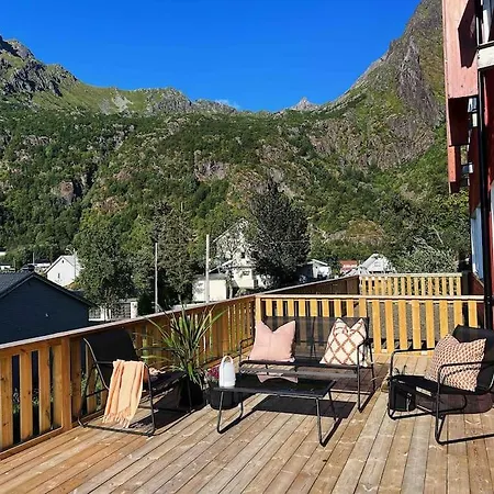 Leilighet Med Egen Uteplass Og Utsikt. Parkering. Apartamento